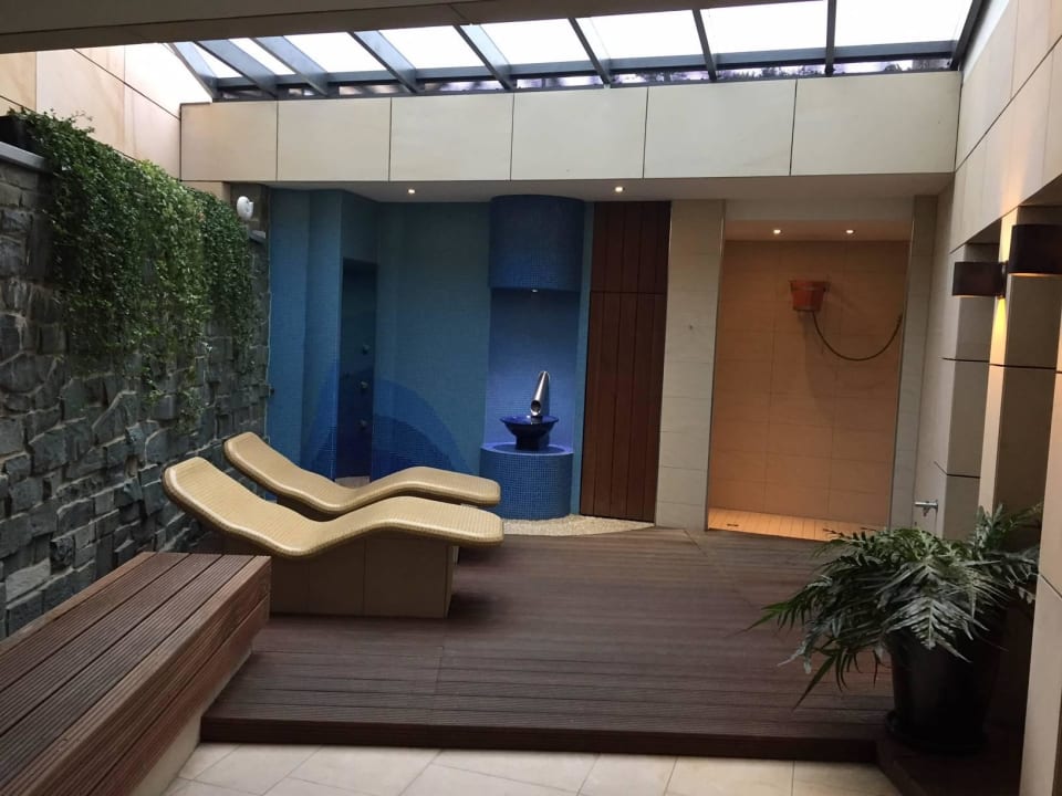 Wärmeliegen (Außenbereich Sauna) Hotel Lind an der Ems