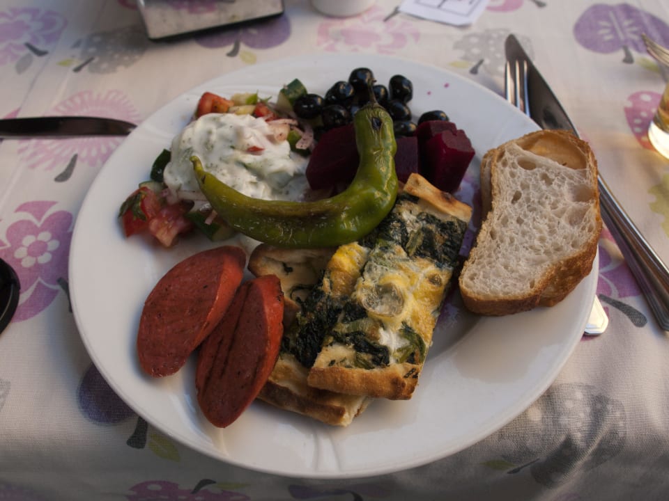 Kleine Auswahl der täglichen Leckereien Hotel Orfeus Park