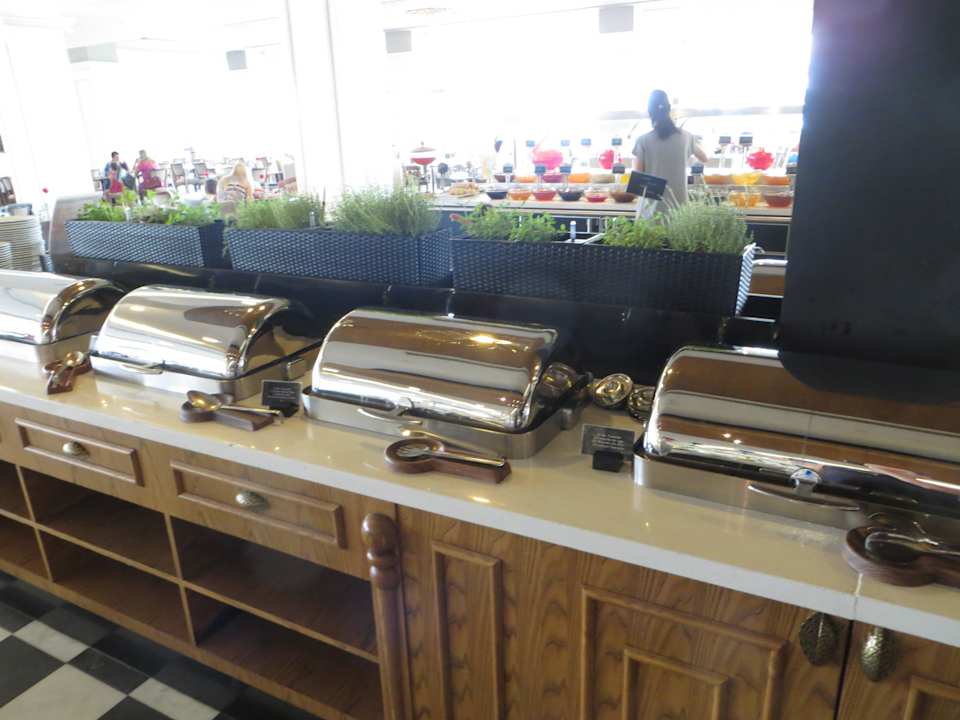 Das reichhaltige Frühstücksbuffet IC Hotels Santai Family Resort