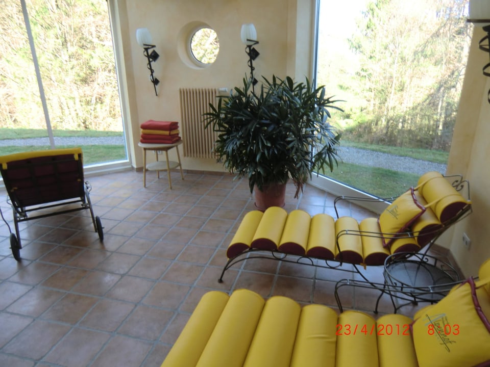 Ruheraum am Schwimmbad Alm- & Wellnesshotel Alpenhof