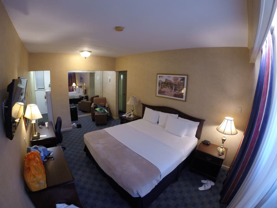 Zimmer Ramada by Wyndham Jersey City