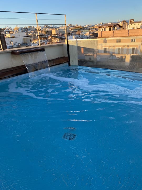 Pool Hotel Tres