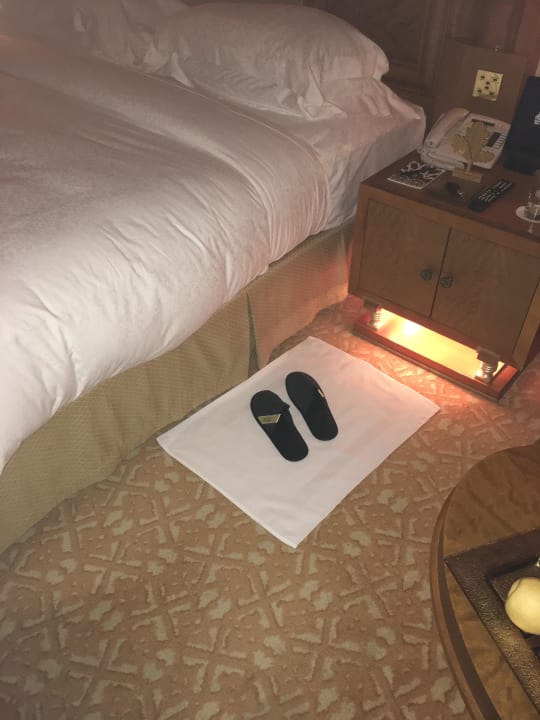 Turn down Service war da Emirates Palace Mandarin Oriental