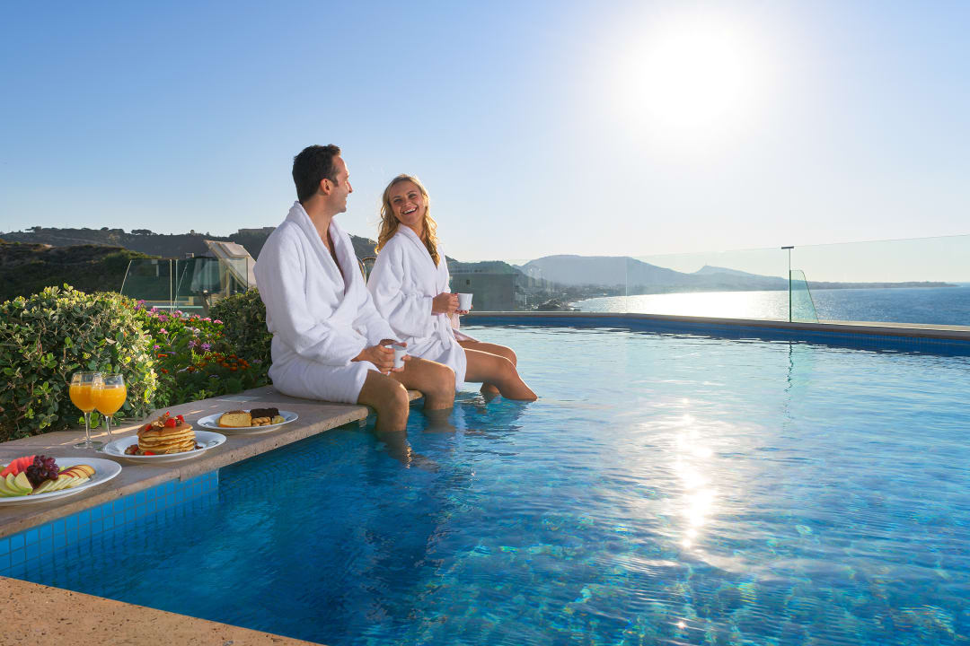 Pool Atrium Platinum Luxury Resort Hotel & Spa