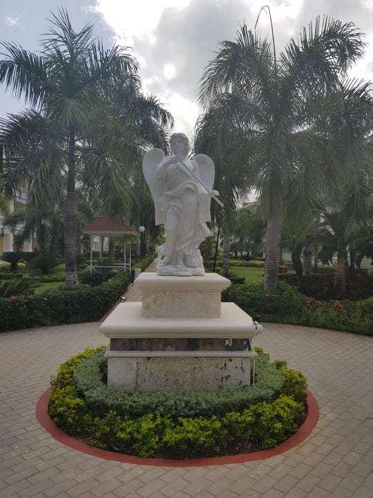 Gartenanlage Bahia Principe Luxury Bouganville