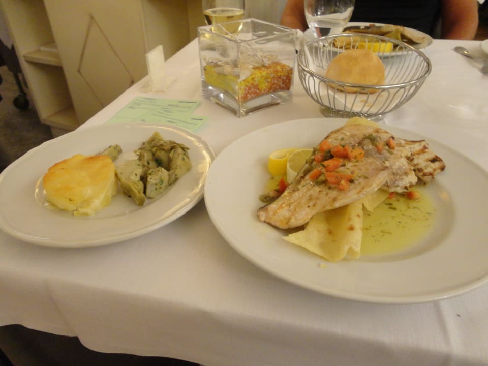 Leckeres Abendessen Hotel Flamingo Resort
