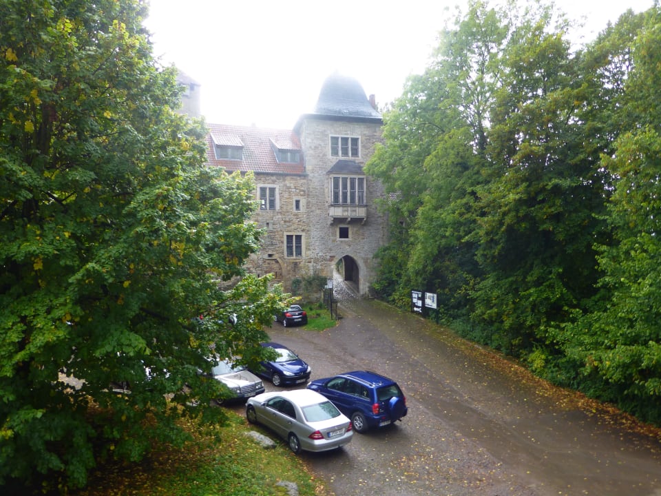 Burg Schaumburg. Hotel Schaumburger Ritter