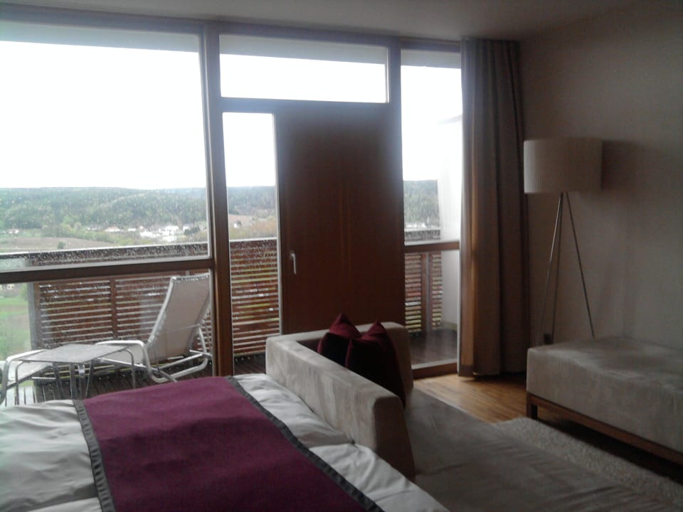 Glasfront zum Balkon Falkensteiner Balance Resort Stegersbach