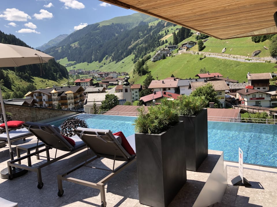 Pool Hotel Alpin Spa Tuxerhof
