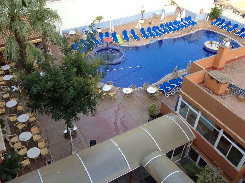 Pool-Blick ausm Zimmer 401 Hotel Aparthotel Paguera Beach