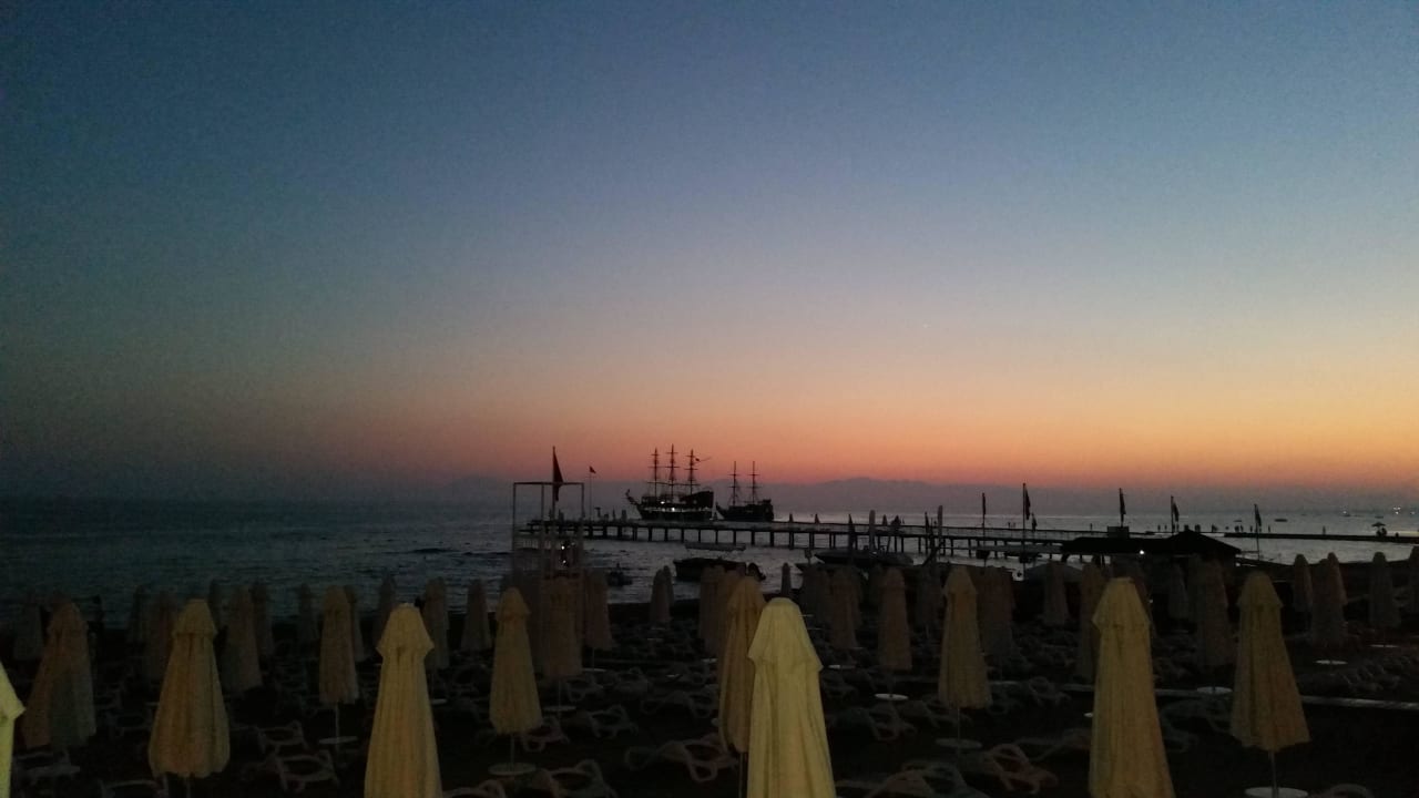 Sonnenuntergang Arum Barut Collection