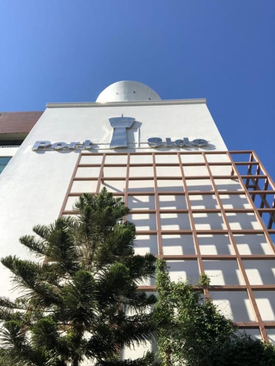 Außenansicht Port Side Resort Hotel