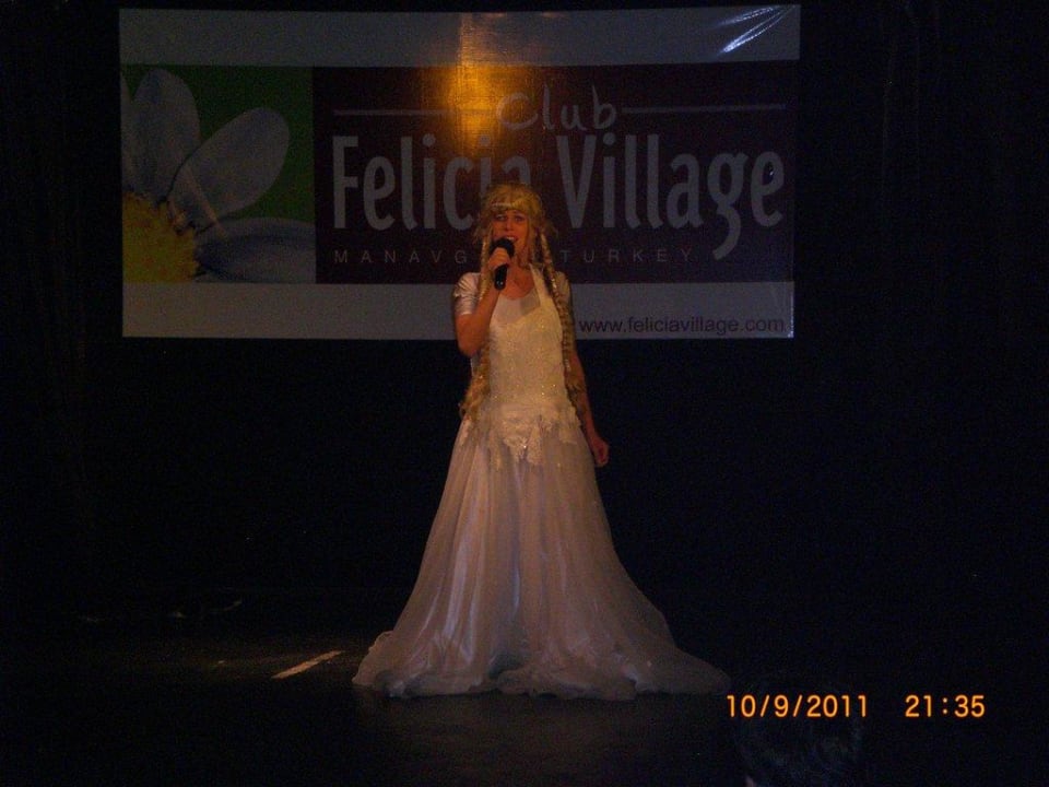 Showtime Larissa TUI KIDS CLUB Felicia Village