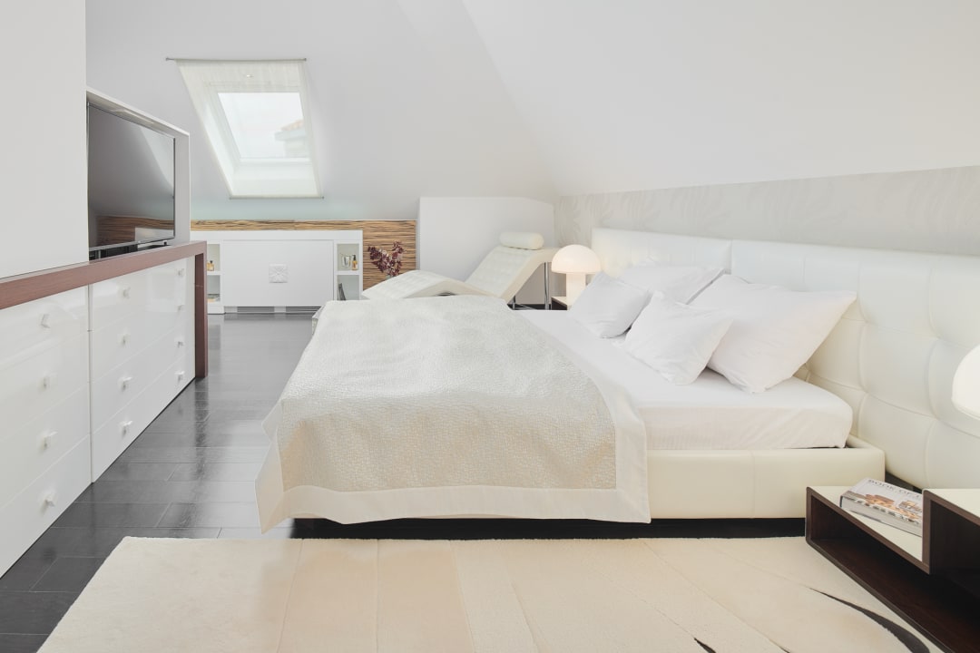 Zimmer Marmont Hotel