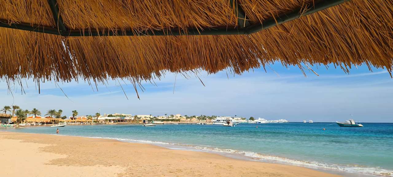 Strand Lotus Bay Beach Resort