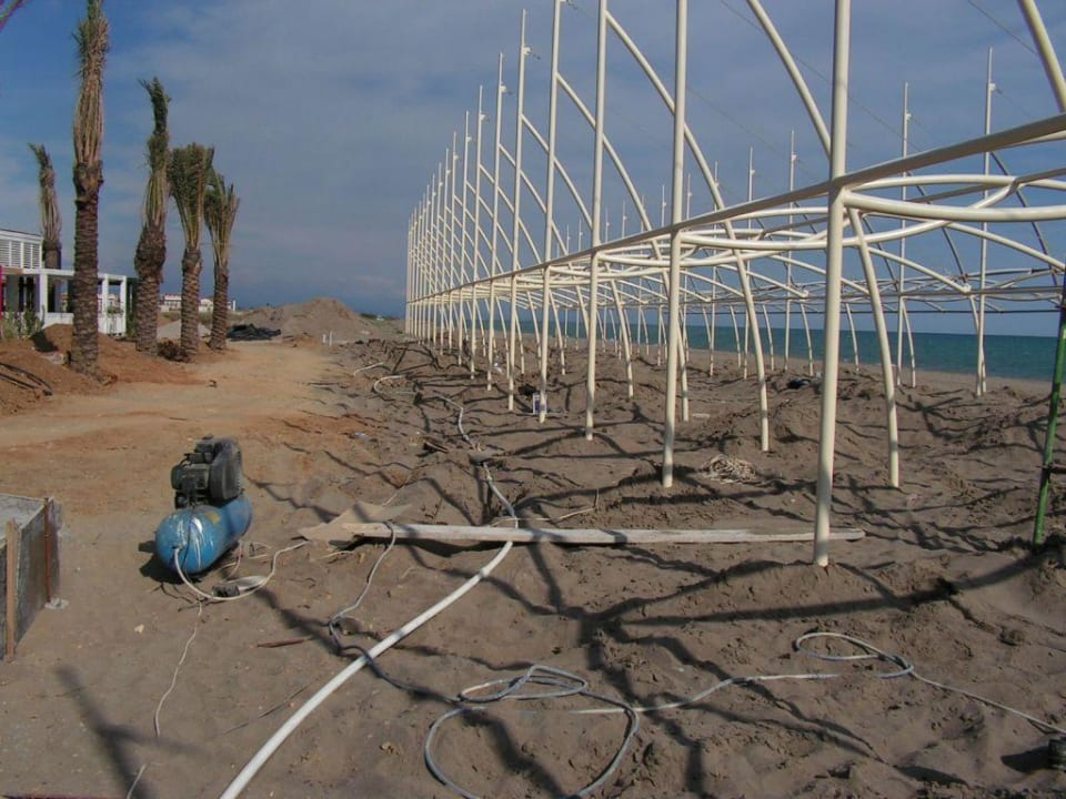 Strand vor dem Hotel Crystal Resort &Spa Crystal Family Comfort Collection