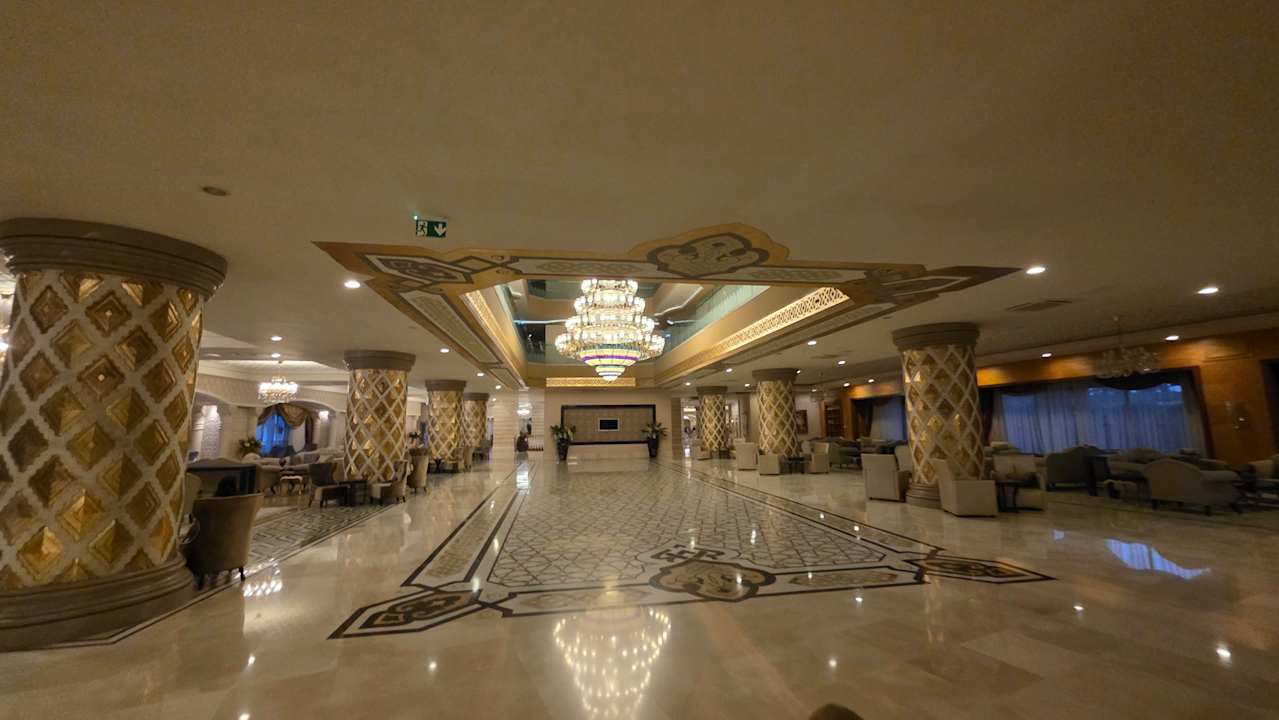 Lobby Royal Alhambra Palace