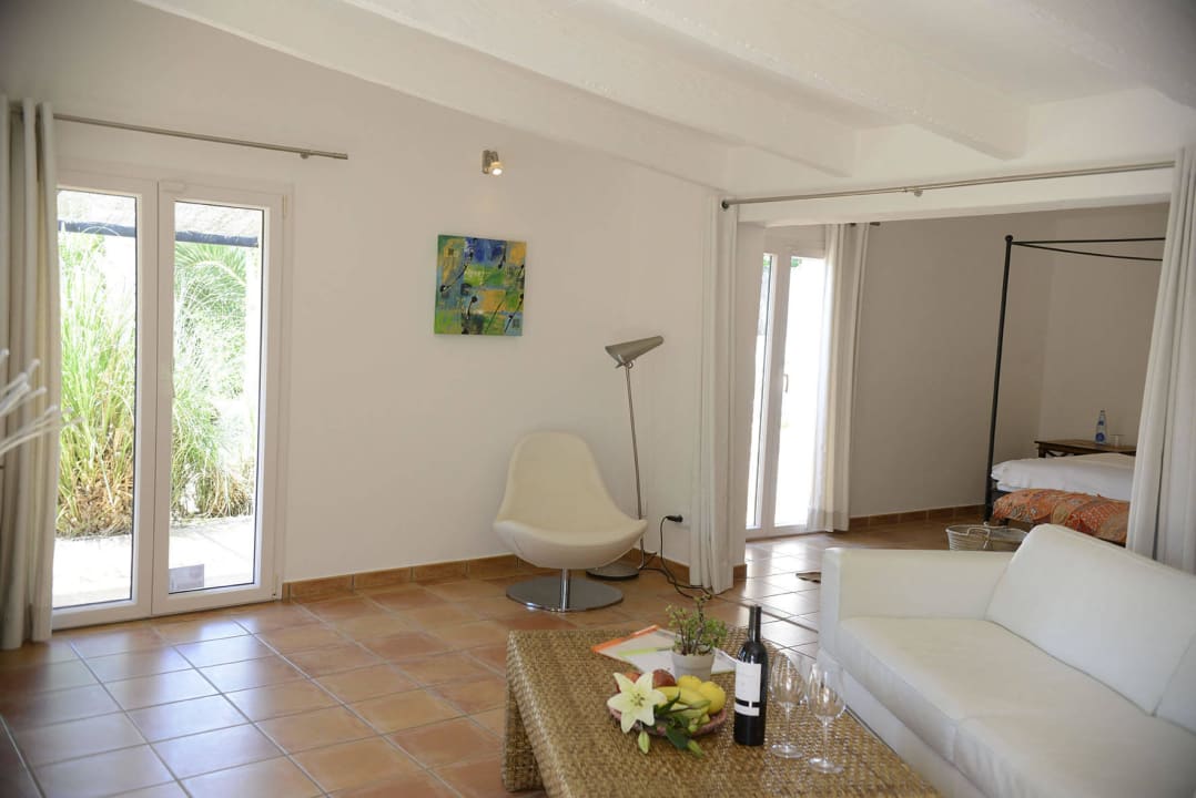 Casa Bomba Wohnzimmer Finca Amapola - Agrotourismus Hotel