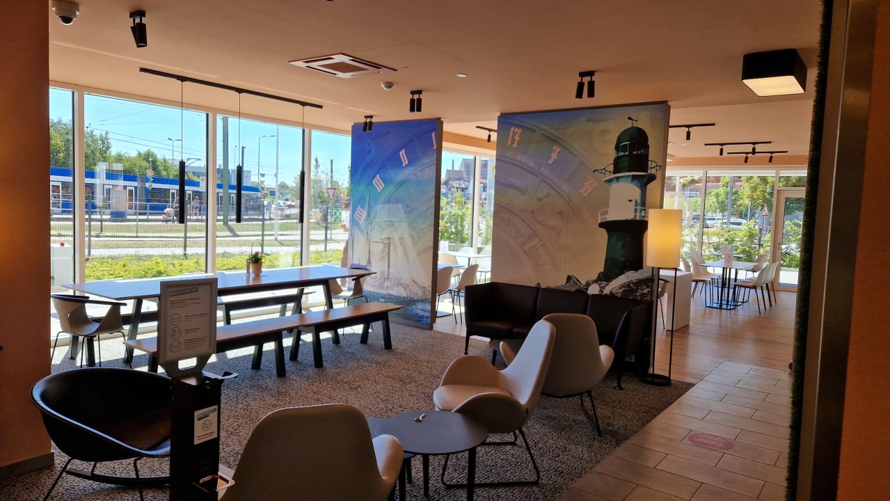 Lobby B&B Hotel Rostock-Hafen