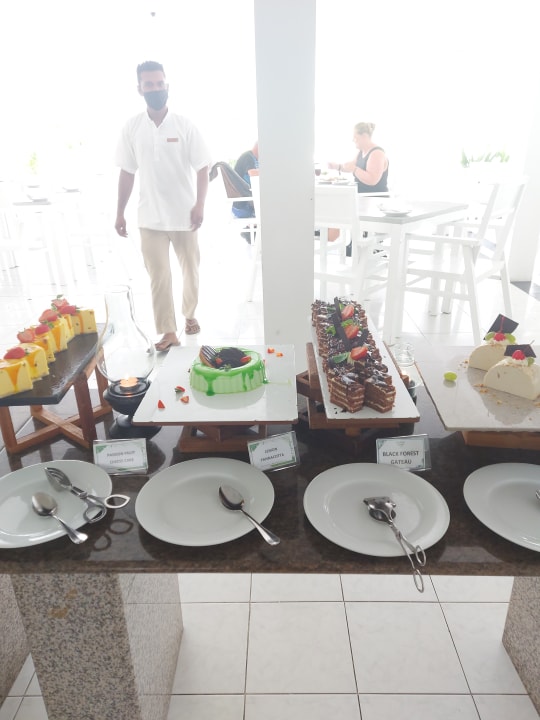 Gastro Equator Village Resort