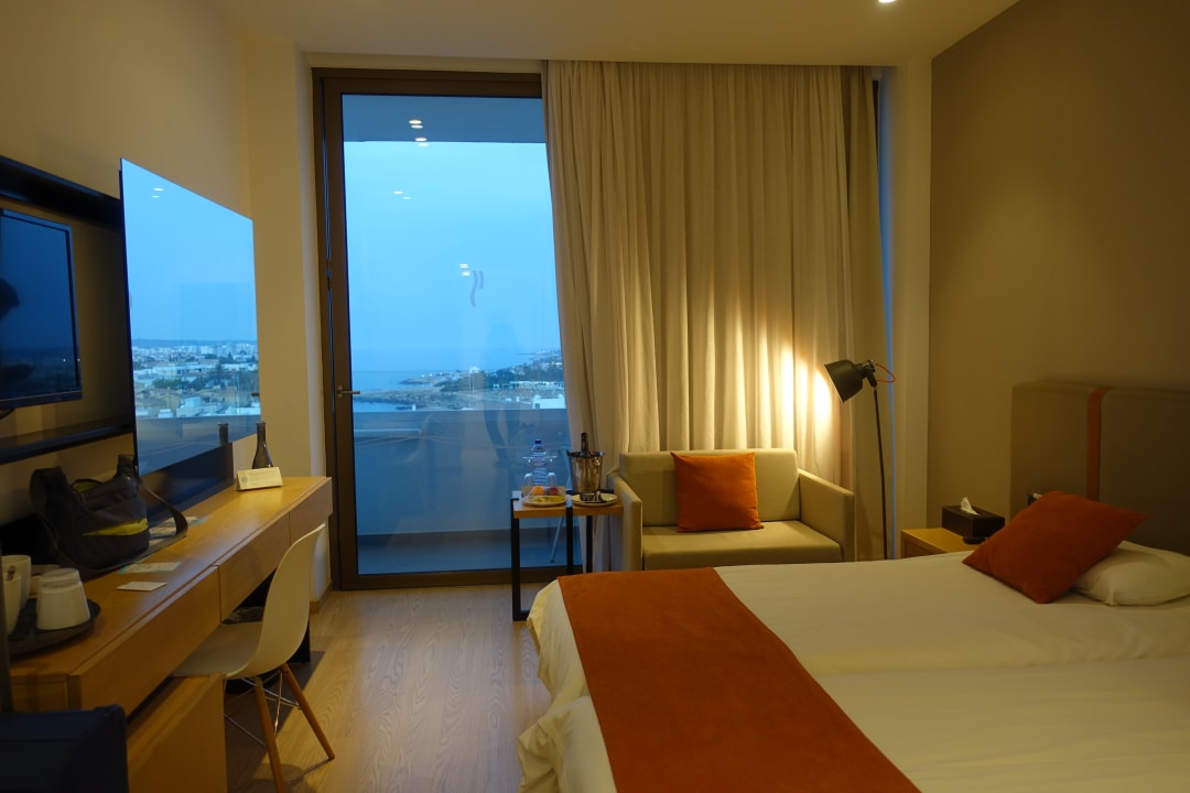 Zimmer Crystal Springs Beach Hotel