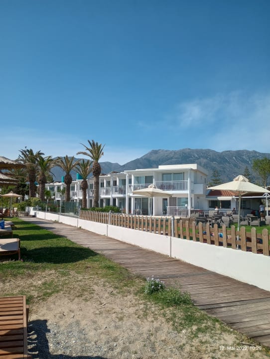 Außenansicht HARPIN Happy Days Beach Hotel