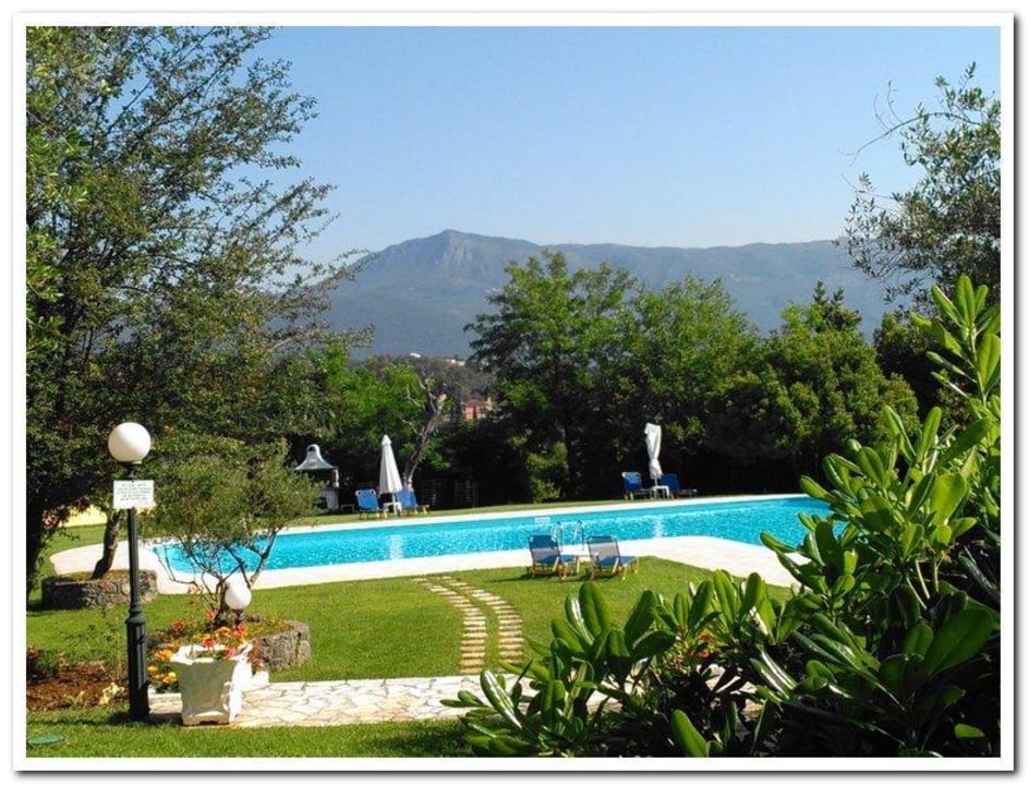 Pool Saint Nicholas Hotel