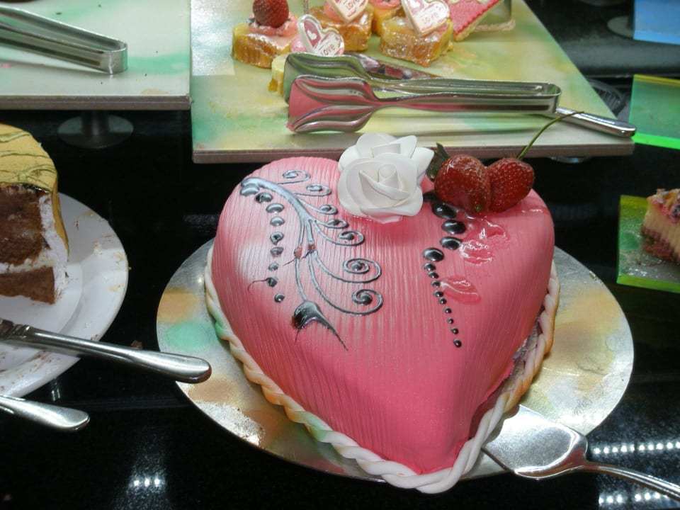 Süsse Köstlichkeit am Valentinstag Adalya Ocean Deluxe