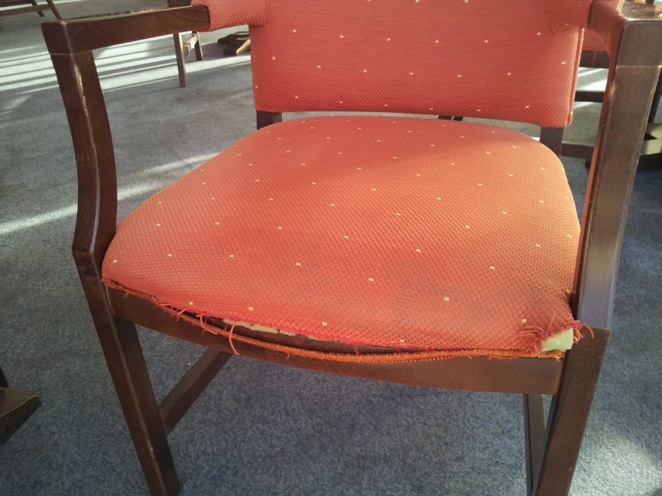 Noch ein Stuhl in Pianobar BLUESEA Lagos de Cesar