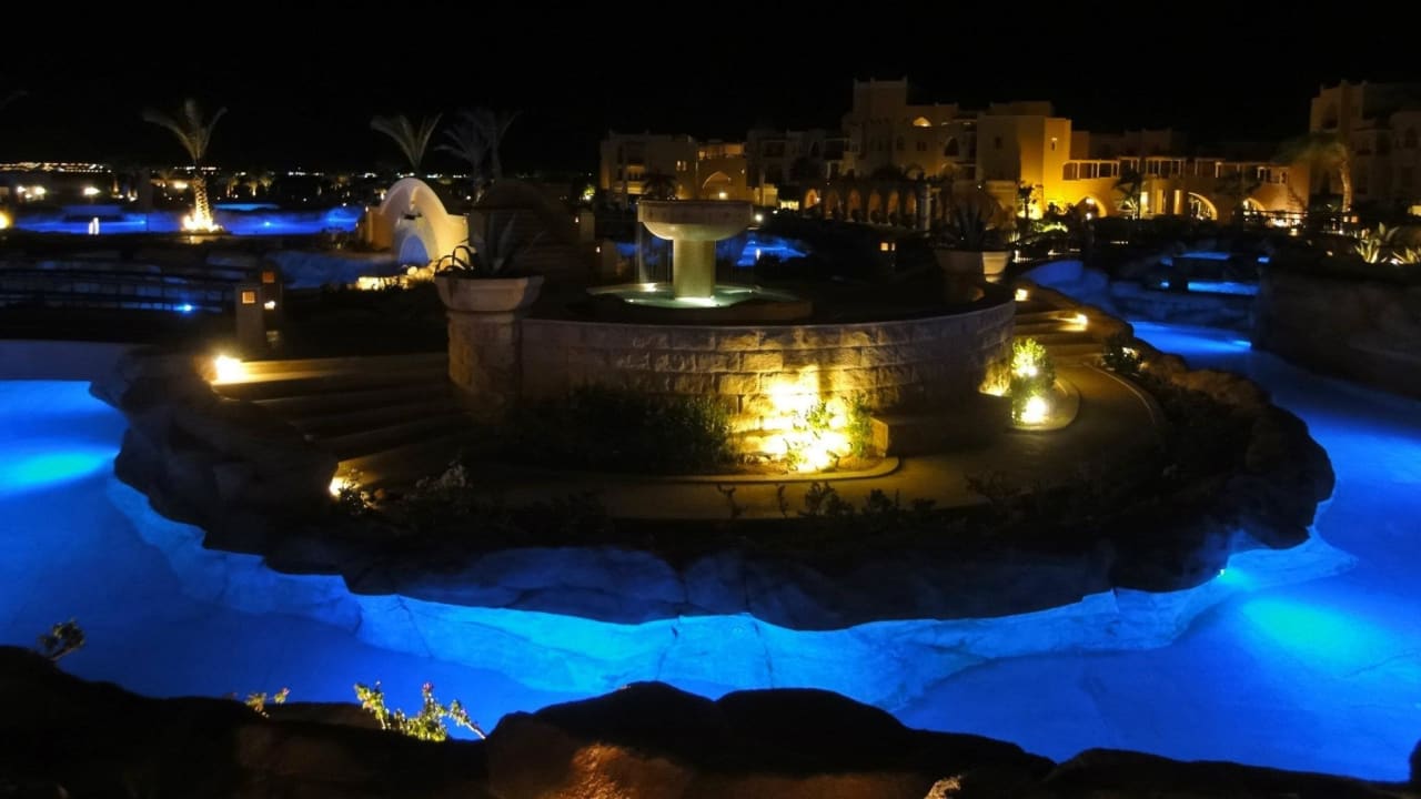 Pool bei Nacht Hotel Kempinski Soma Bay