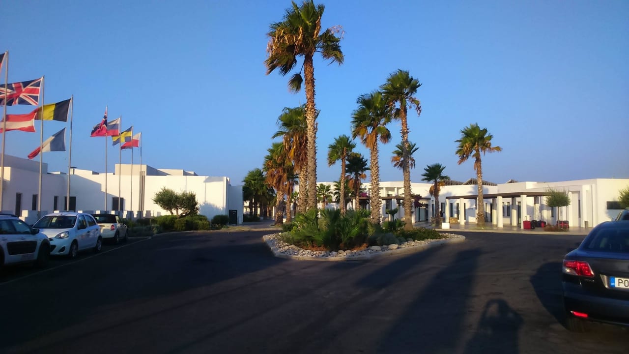 Zufahrt / Eingang  Atlantica Plimmiri