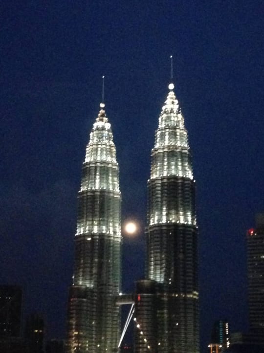 Ausblick bei Nacht Fraser Residence Kuala Lumpur
