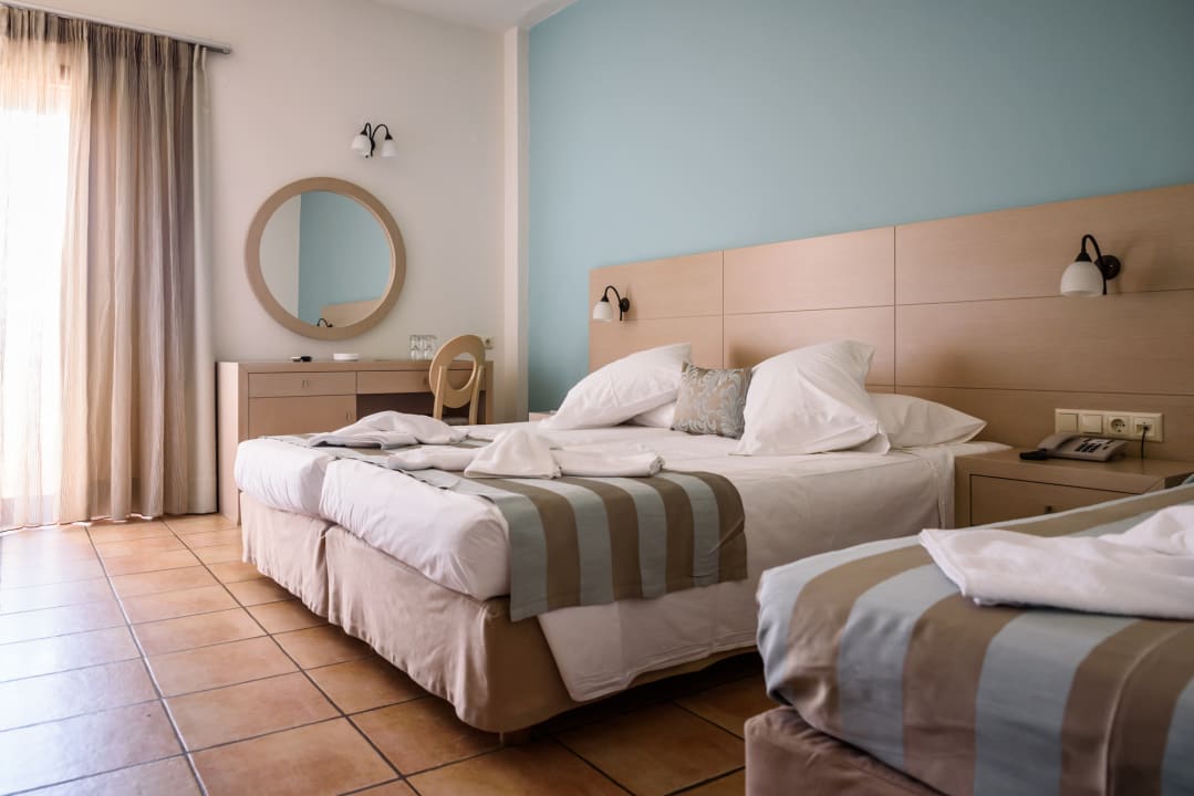 Zimmer Alianthos Garden Hotel