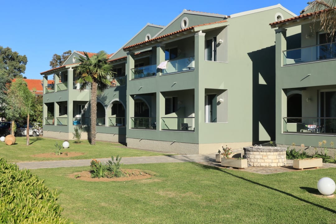 Außenansicht Acharavi Beach Hotel