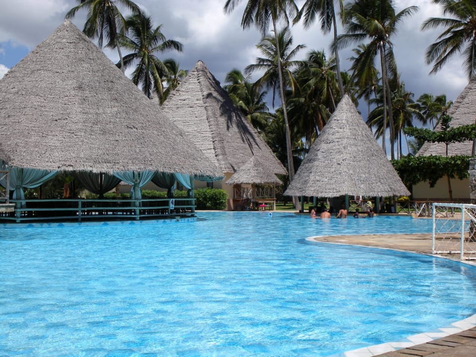 Pool Neptune Pwani Beach Resort & Spa