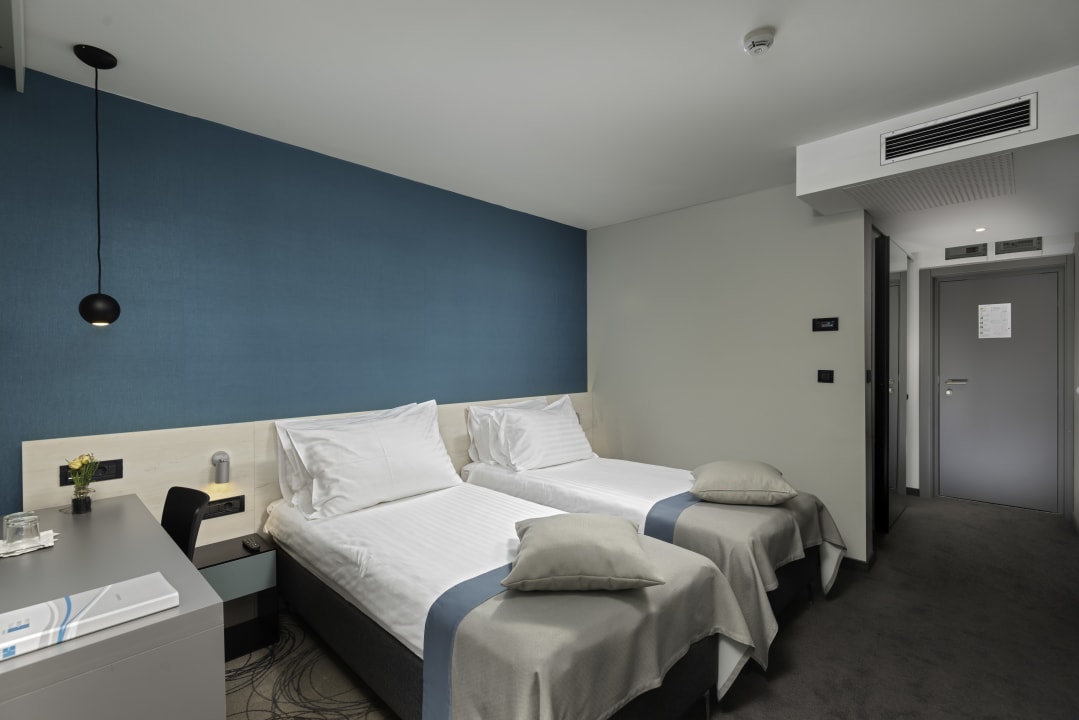 Zimmer Hotel Kolovare