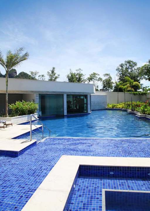 Pool Rio Convention Suites