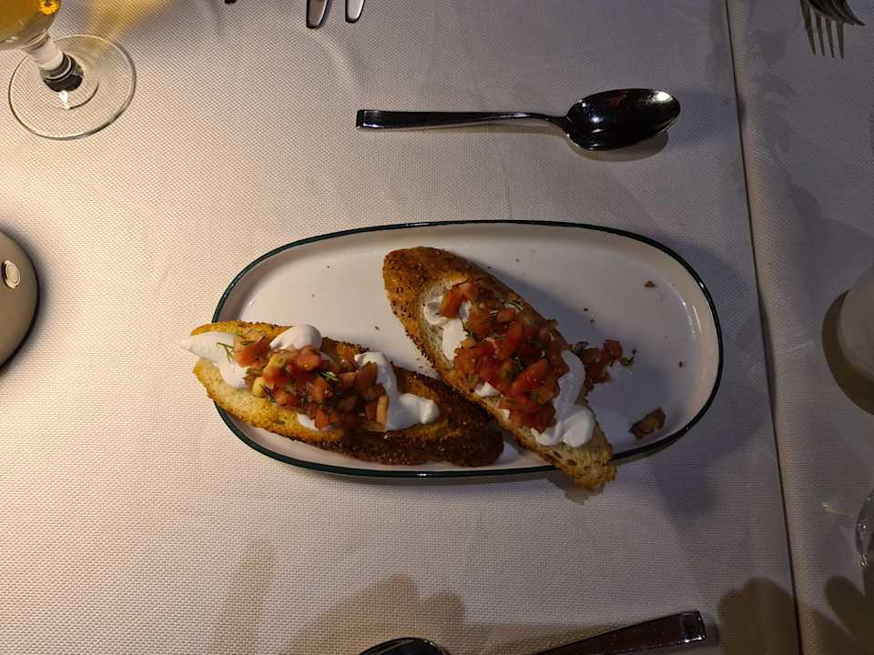 Gastro The Sense Deluxe Hotel