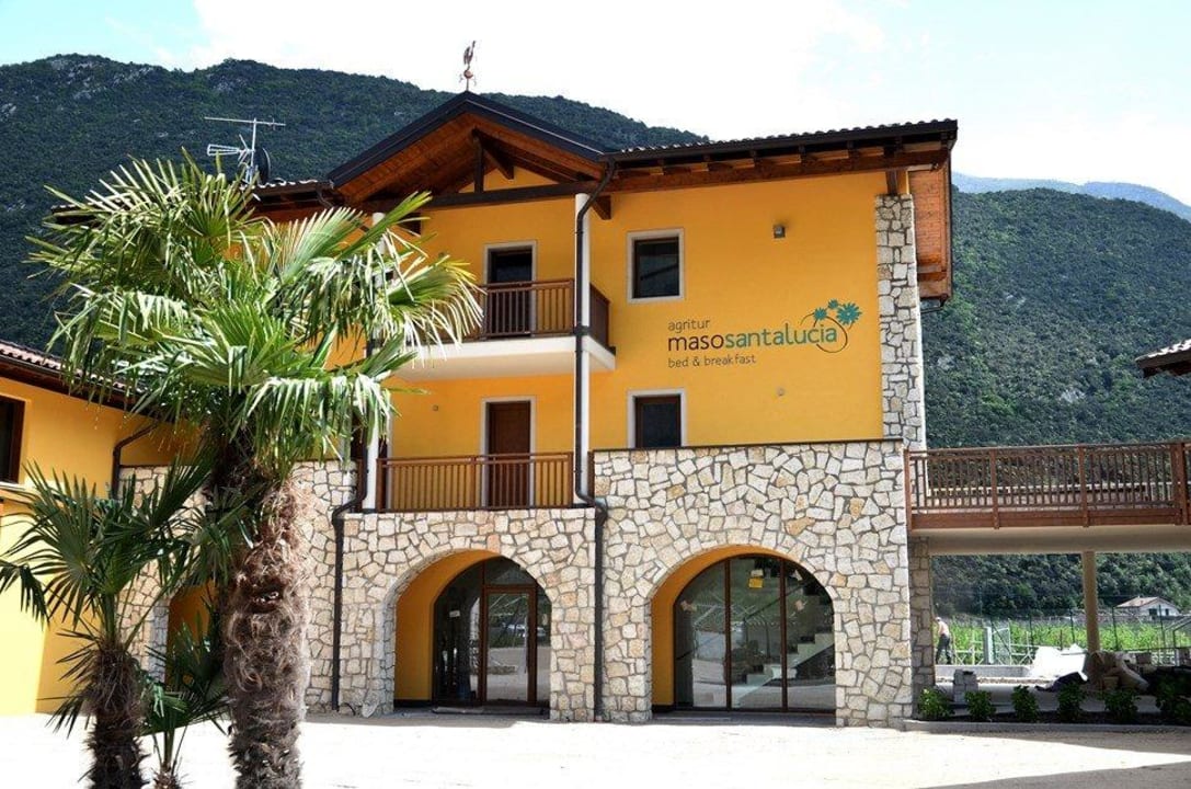 Facciata principale Maso Santa Lucia B&B