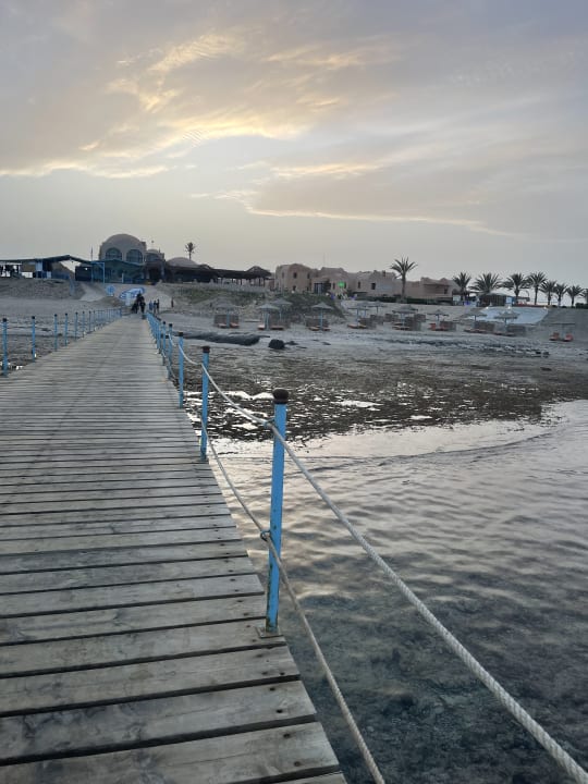 Strand Rohanou Beach Resort