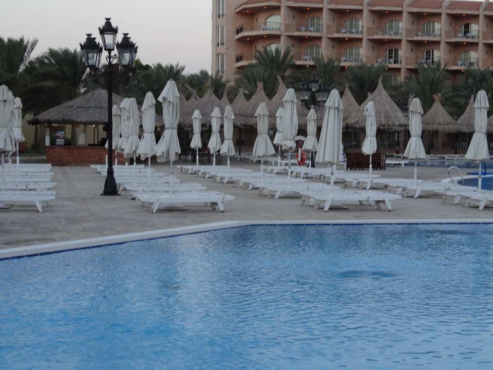 Freie Liegen  Siva Grand Beach