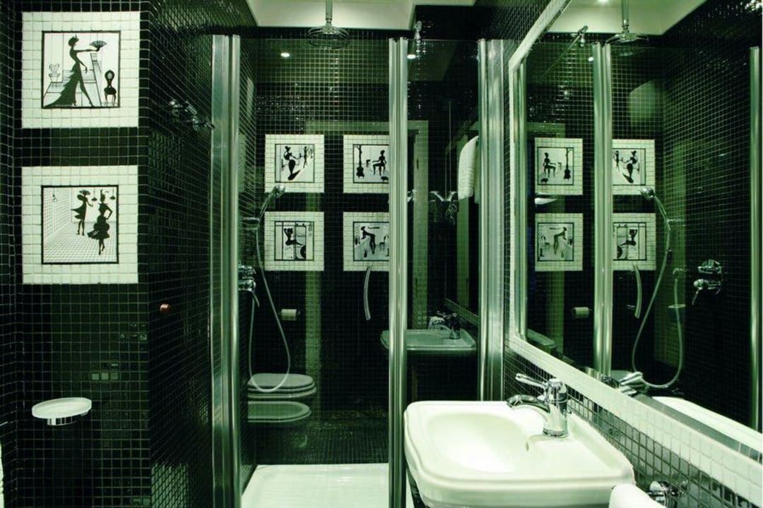 Superior bathroom Hotel Kennedy