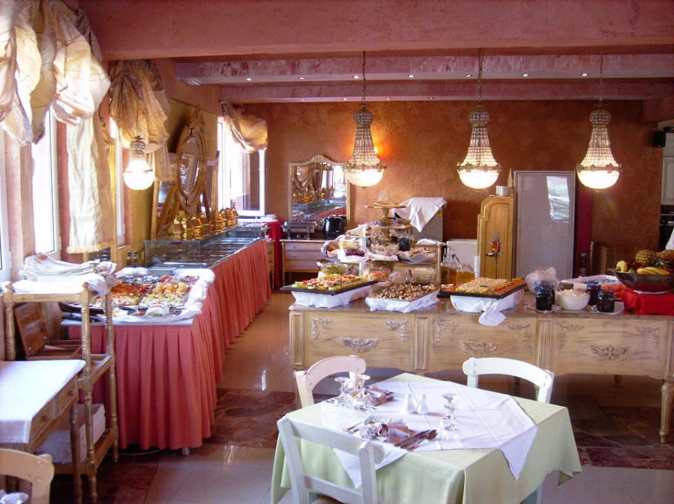 Super Büffet Orpheas Resort - Adults Only