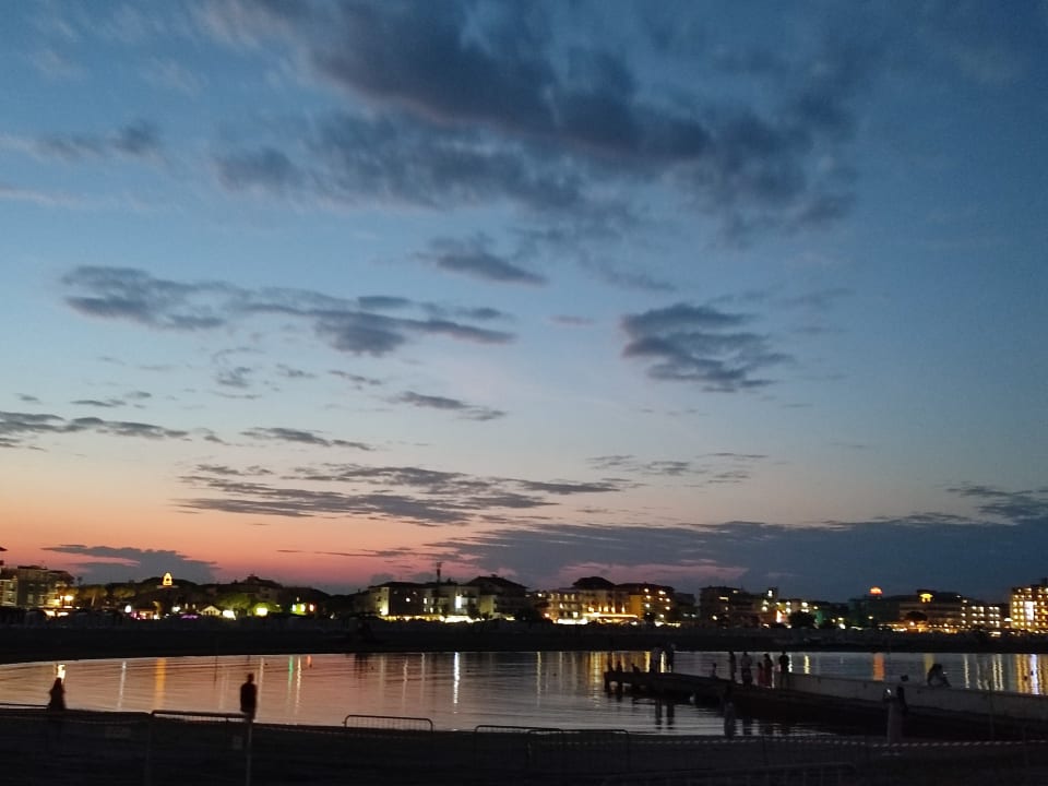 Strand Hotel International Beach