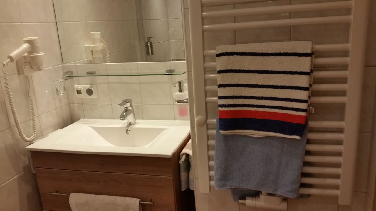 Radio in der Wand  Haus Heimattreu