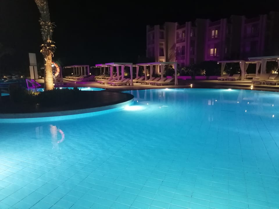 Pool JAZ Elite Casa del Mar Beach