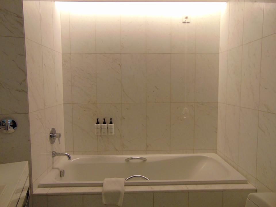 Zimmer InterContinental Luanda Miramar by IHG