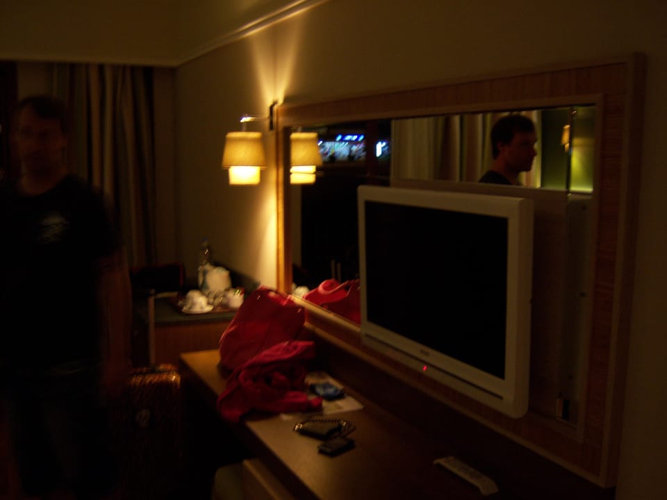 Flachbildfernseher Club Grand Side