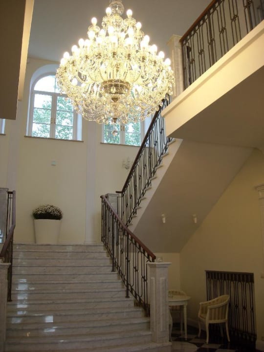 Hall Hotel Sobienie Królewskie