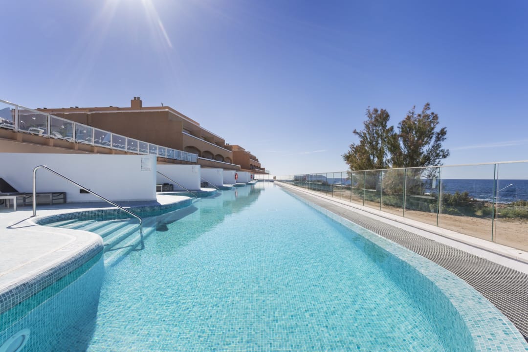 Zimmer Sirenis Seaview Country Club